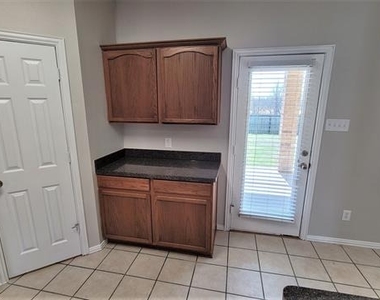3408 Columbus Street - Photo Thumbnail 8