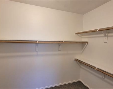 3408 Columbus Street - Photo Thumbnail 16