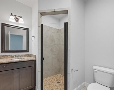 2911 Marshall Street - Photo Thumbnail 14