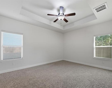 2911 Marshall Street - Photo Thumbnail 11