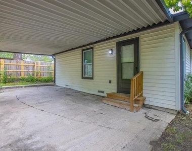 2329 Connor Avenue - Photo Thumbnail 2
