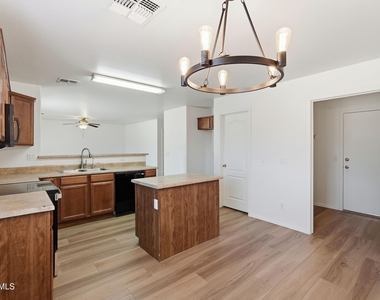 8510 W Luken Way - Photo Thumbnail 11