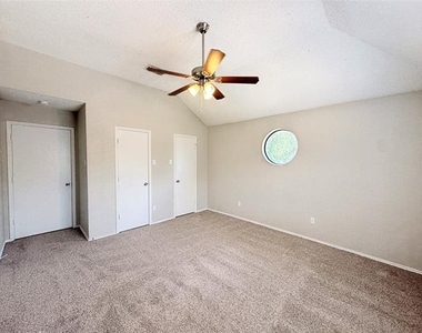 4910 Kelso Lane - Photo Thumbnail 20