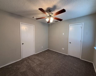 4910 Kelso Lane - Photo Thumbnail 13