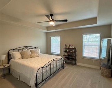 323 Cherry Point Drive - Photo Thumbnail 24