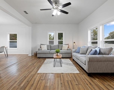 611 Cherry Street - Photo Thumbnail 8