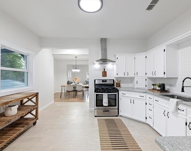 611 Cherry Street - Photo Thumbnail 1