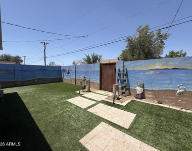 2514 E Fairmount Avenue - Photo Thumbnail 17
