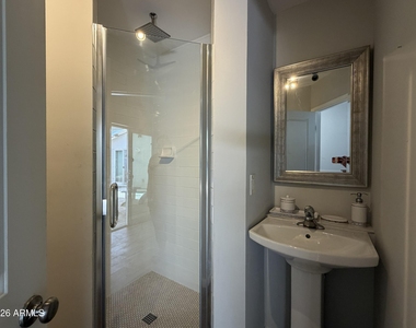 2514 E Fairmount Avenue - Photo Thumbnail 21