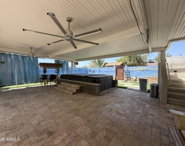 2514 E Fairmount Avenue - Photo Thumbnail 16