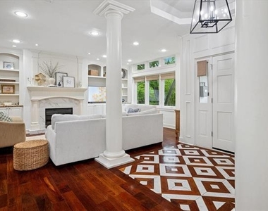 5909 Goliad Avenue - Photo Thumbnail 2