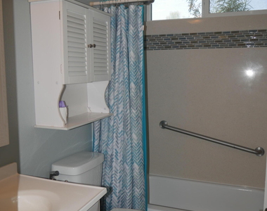 1201 W Loughlin Drive - Photo Thumbnail 9