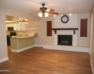 1201 W Loughlin Drive - Photo Thumbnail 5