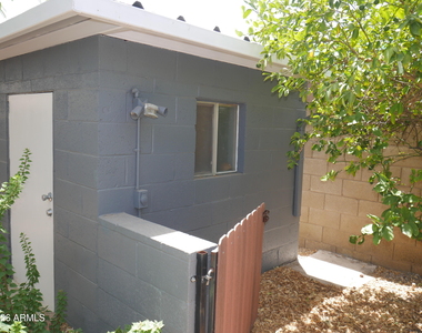 1201 W Loughlin Drive - Photo Thumbnail 18
