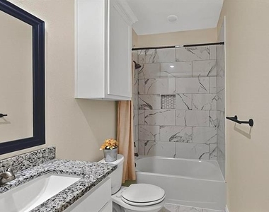 415 Martin Luther King Jr Street - Photo Thumbnail 21
