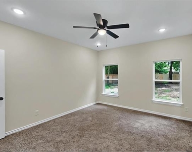 415 Martin Luther King Jr Street - Photo Thumbnail 14