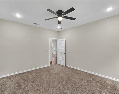 415 Martin Luther King Jr Street - Photo Thumbnail 31