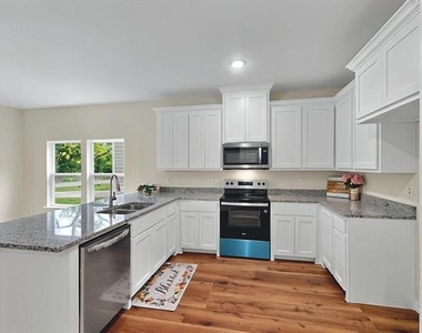 415 Martin Luther King Jr Street - Photo Thumbnail 12