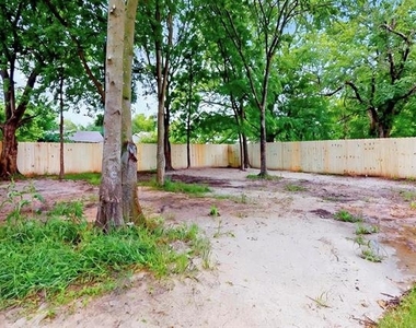 415 Martin Luther King Jr Street - Photo Thumbnail 36