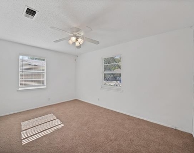 6516 Perdido Drive - Photo Thumbnail 12
