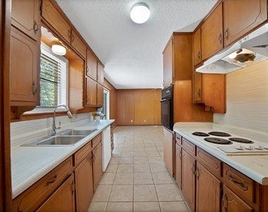 6516 Perdido Drive - Photo Thumbnail 8