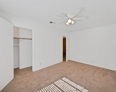 6516 Perdido Drive - Photo Thumbnail 18