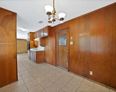 6516 Perdido Drive - Photo Thumbnail 10