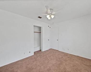 6516 Perdido Drive - Photo Thumbnail 16