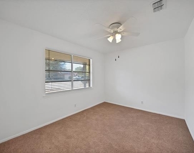 6516 Perdido Drive - Photo Thumbnail 15