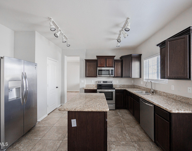 7422 S 27th Way - Photo Thumbnail 12