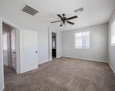 7422 S 27th Way - Photo Thumbnail 14