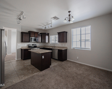 7422 S 27th Way - Photo Thumbnail 11