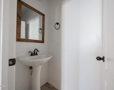 7422 S 27th Way - Photo Thumbnail 27