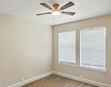 1012 Blackenhurst Lane - Photo Thumbnail 14