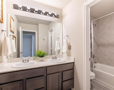 2308 Davenport Drive - Photo Thumbnail 17