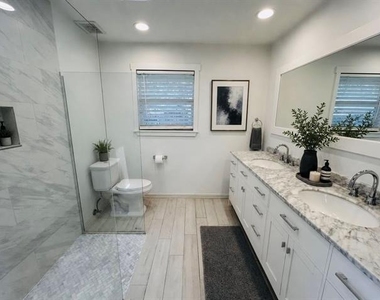 4652 Bracken Drive - Photo Thumbnail 5