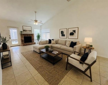 4652 Bracken Drive - Photo Thumbnail 2