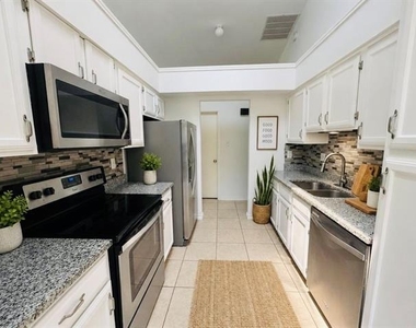 4652 Bracken Drive - Photo Thumbnail 10