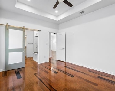 5726 Barkridge Drive - Photo Thumbnail 18