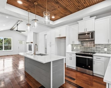 5726 Barkridge Drive - Photo Thumbnail 3