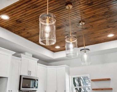 5726 Barkridge Drive - Photo Thumbnail 6