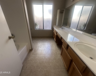 5781 W Jupiter Way - Photo Thumbnail 14