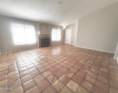 5781 W Jupiter Way - Photo Thumbnail 8