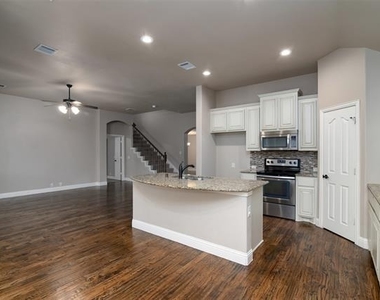 3417 Tempest Lane - Photo Thumbnail 12