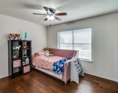 728 Falcon Road - Photo Thumbnail 15