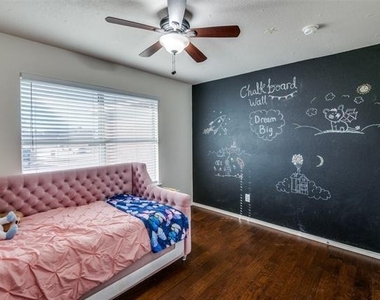 728 Falcon Road - Photo Thumbnail 16