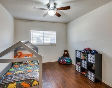 728 Falcon Road - Photo Thumbnail 18