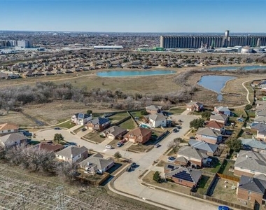 728 Falcon Road - Photo Thumbnail 29