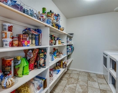 728 Falcon Road - Photo Thumbnail 14