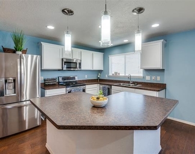 728 Falcon Road - Photo Thumbnail 11